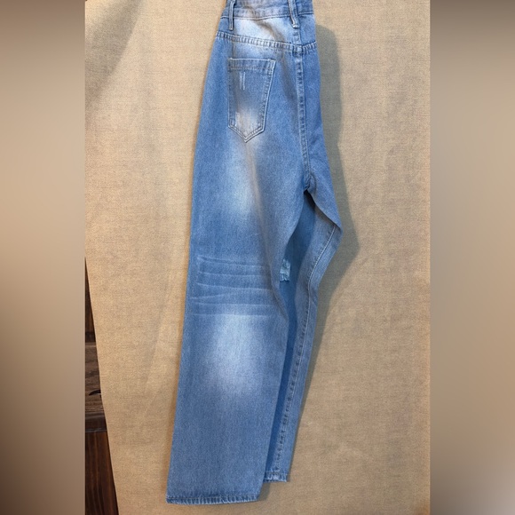 Women's Barrel Light Blue Distressed Jeans - Picture 3 of 12